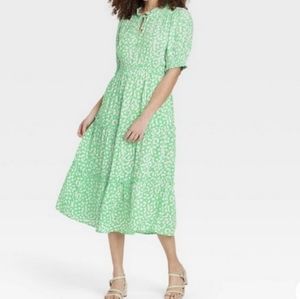 Who What Wear Size Large Green Flower Prairie Midi Dress Adorable! Pockets!